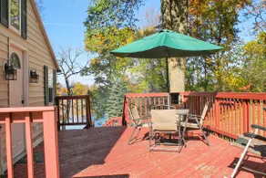 Cozy Treehouse on the Lake - Peaceful and Private - Image 4