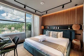 Luxury 26th Penthouse w/Stunning Private Tub Views - Image 4