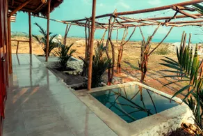 2 bedroom bungalow with pool access - Image 3