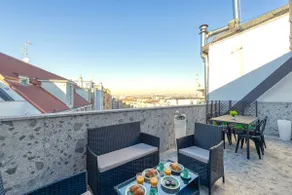Luxury Elegant Penthouse 3 Bedrooms, 2 Bathrooms - Image 2