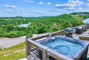 Lake Views & access! Summer Pool, Hot tub, Firepit - Image 5