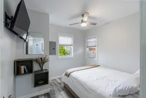 Charming 2Br, 1Ba - Walk 2 Beach + Outdoor Dining - Image 5
