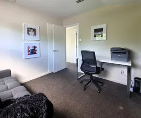 Traveller & Business Guest Suite - Image 5