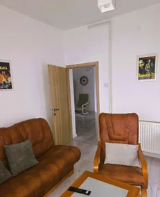 Rose Apartments - Image 2