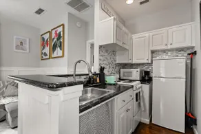 Sleeps 2 | Lake Eola |Downtown Orlando | Oasis - Image 3