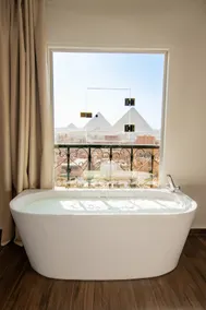 Luxury Flat Pyramids View - Image 2