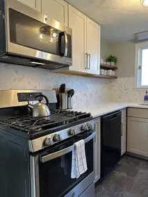 12 Mins from Beach - A Quiet, Immaculate Space - Image 2