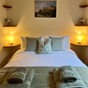 Frog Cottage, Ludlow - a charming townhouse for 4 - Image 4