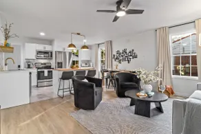 Game Room + Fire Pit + Yard Games & BBQ | Near UE - Image 2