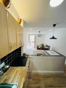 Townhouse in the center - Image 4