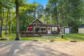 Cozy Lake Cabin with Jacuzzi Tub - Image 2