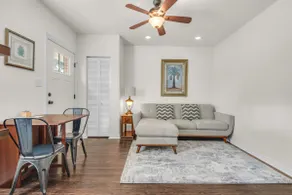 Cozy Bayou Villa - just steps from the water - Image 2