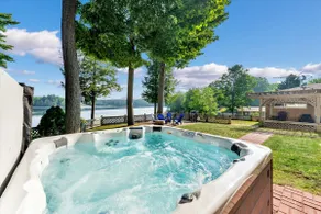 Loon's Nest - A Spacious Cottage - Image 2