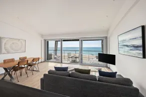 Lancing beach apartment. - Image 3