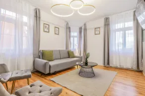 cruwzo | Exclusive apartment for 8 people - Image 2