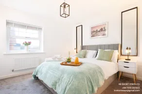 4BDR Luxury Stay - 2 Parking - Family Friendly - Image 2