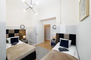 Best Location City Center 4Rooms 8Pers. 2Bathrooms - Image 2