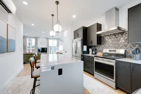 Entire Home in West Seattle! 3bd/2bath EV charging - Image 4