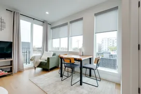 Entire Home in West Seattle! 3bd/2bath EV charging - Image 3