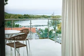 5th Floor Ocean-View Suite - Image 2