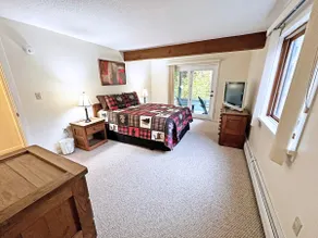 Seasons Cottage | Community Pool, Game Rm and more - Image 4