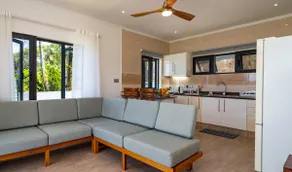 Deluxe Single Room Self Catering Apartment - Image 2