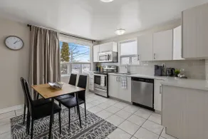 Modern 3 Bedroom Home Surrounded By Parks - Image 2