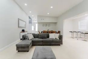 Beach, Sun, Pool, BBQ & Shop! Sleeps 26 - Image 2