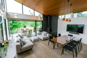 Luxury Villa with Private Bar in Karuizawa, Natural Environment, Sleeps 9 - Image 3