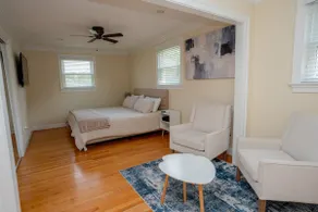 Spacious 5BR Retreat Near Nat'l Harbor, MGM & D.C. - Image 3