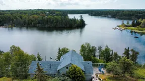 Stunning Cabin with hot tub on LOTW 10 min to Town - Image 5