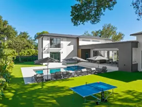 Sophisticated 9BR Villa Ruby - Image 4