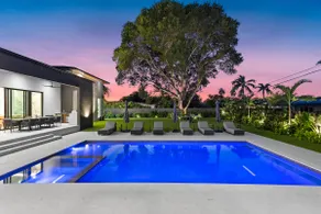 Sophisticated 9BR Villa Ruby - Image 2