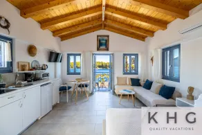 Sea Front Studio in Fiskardo - Image 2