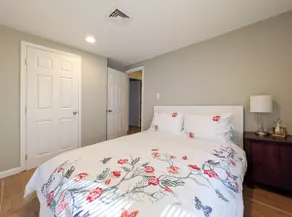 3BR Old Bridge Home • Near Rutgers & NYC - Image 2