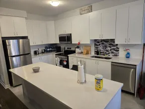 Lovely Modern 4 bedroom Townhome - Image 2