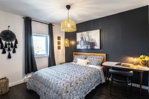 Boho Chic Retreat: 15-minute to DT & Free Parking - Image 2