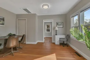 3br quiet, pet-friendly near the hospital/downtown - Image 3