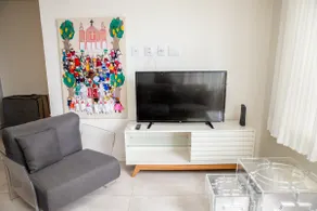 Apartment in Boa Viagem with a view of the ocean and a rooftop pool. - Image 3