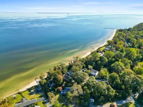 Waterfront Home, Private Beach & Spectacular View! - Image 4