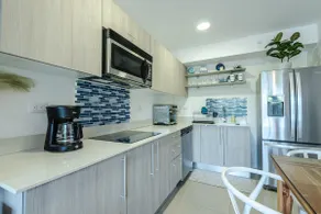 *Mordern Apartment Between the Jungle & the Sea! - Image 3