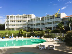 South Beach Apartment with Beautiful Sea View & Pool - Image 3
