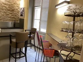 Character apartment in the 6th arrondissement - Image 2
