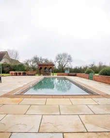 Royal Oak House - Image 2