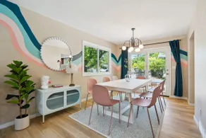 Sleeps 10 | Walk to Kinnick | Game Room | Spacious - Image 4