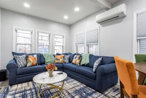 Modern Escape 3BR Apt with Parking - Image 2