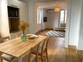 Modern and Spacious, 10 min from the Train Station - Image 5