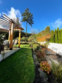 Spacious Victorian Suite In Victoria - Image 5