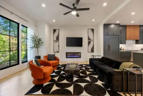 Buckhead Black House~Heated Pool Rooftop Sleeps 12 - Image 5