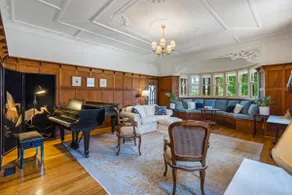 Spacious heritage home - Image 2